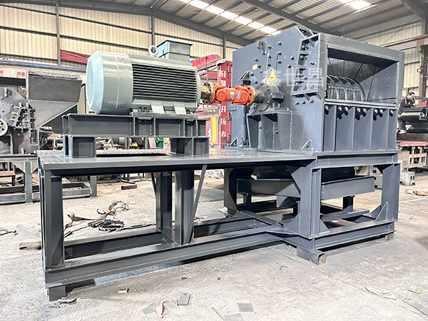 1300重型金屬破碎機發貨